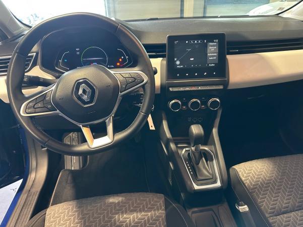 Vente en ligne Renault Clio 5 Clio E-Tech full hybrid 145 au prix de 18 900 €