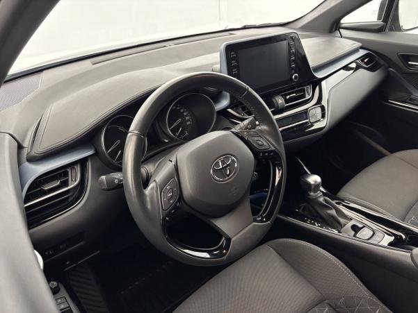Vente en ligne Toyota C-HR C-HR Hybride 1.8L au prix de 24 500 €