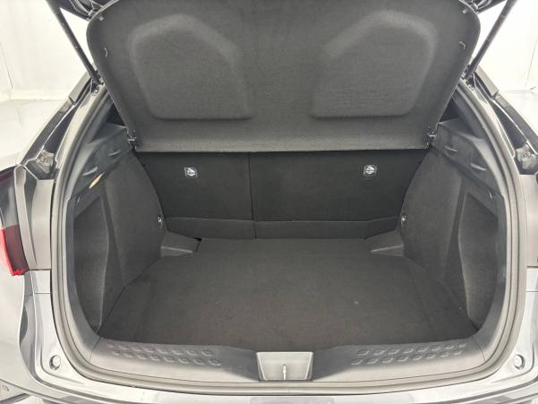 Vente en ligne Toyota C-HR C-HR Hybride 1.8L au prix de 24 500 €