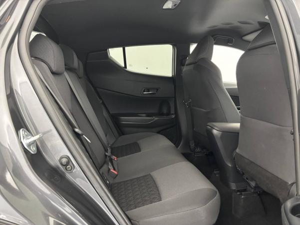 Vente en ligne Toyota C-HR C-HR Hybride 1.8L au prix de 24 500 €