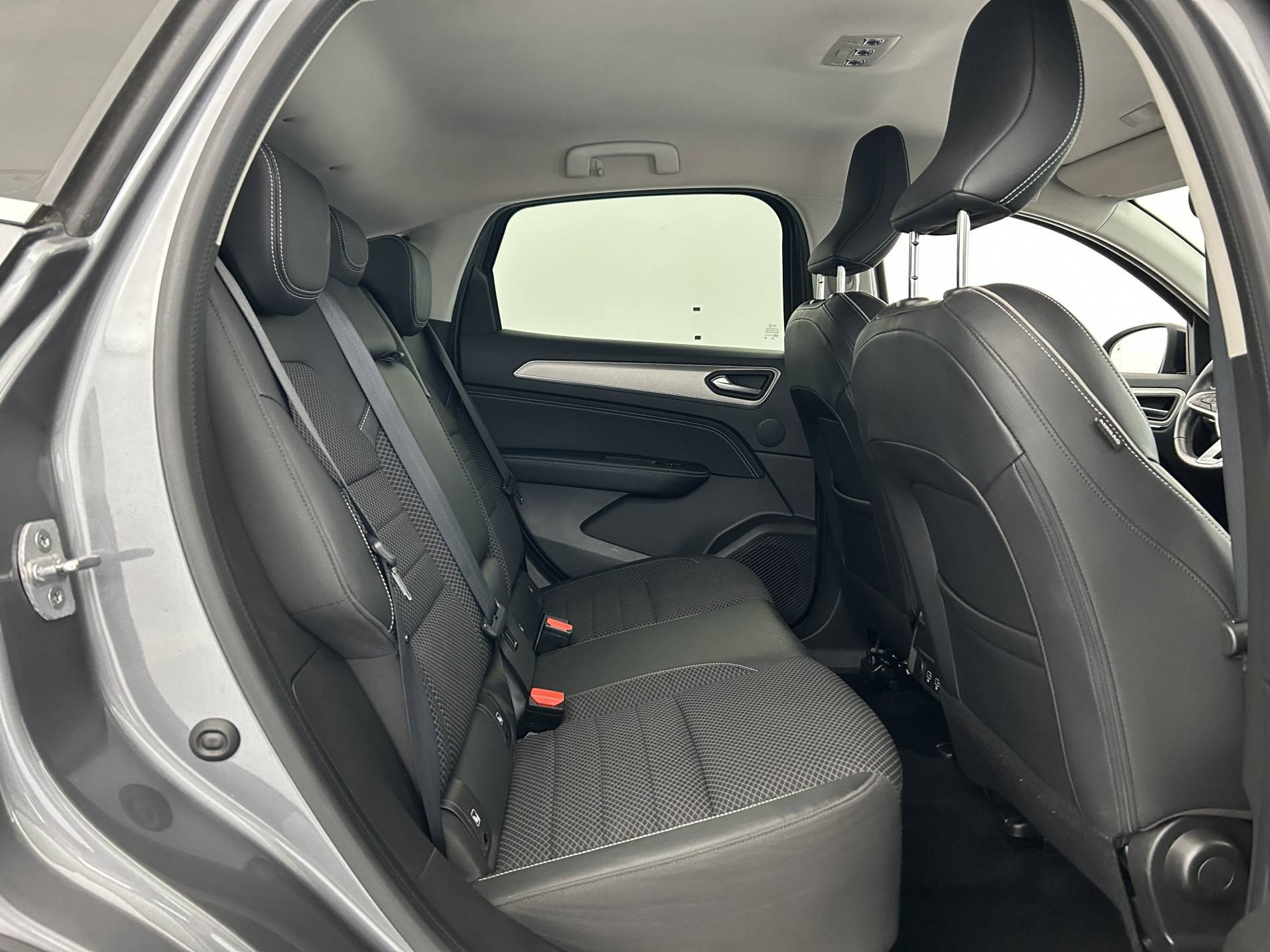 Vente en ligne Renault Arkana  TCe 140 EDC FAP au prix de 17 990 €