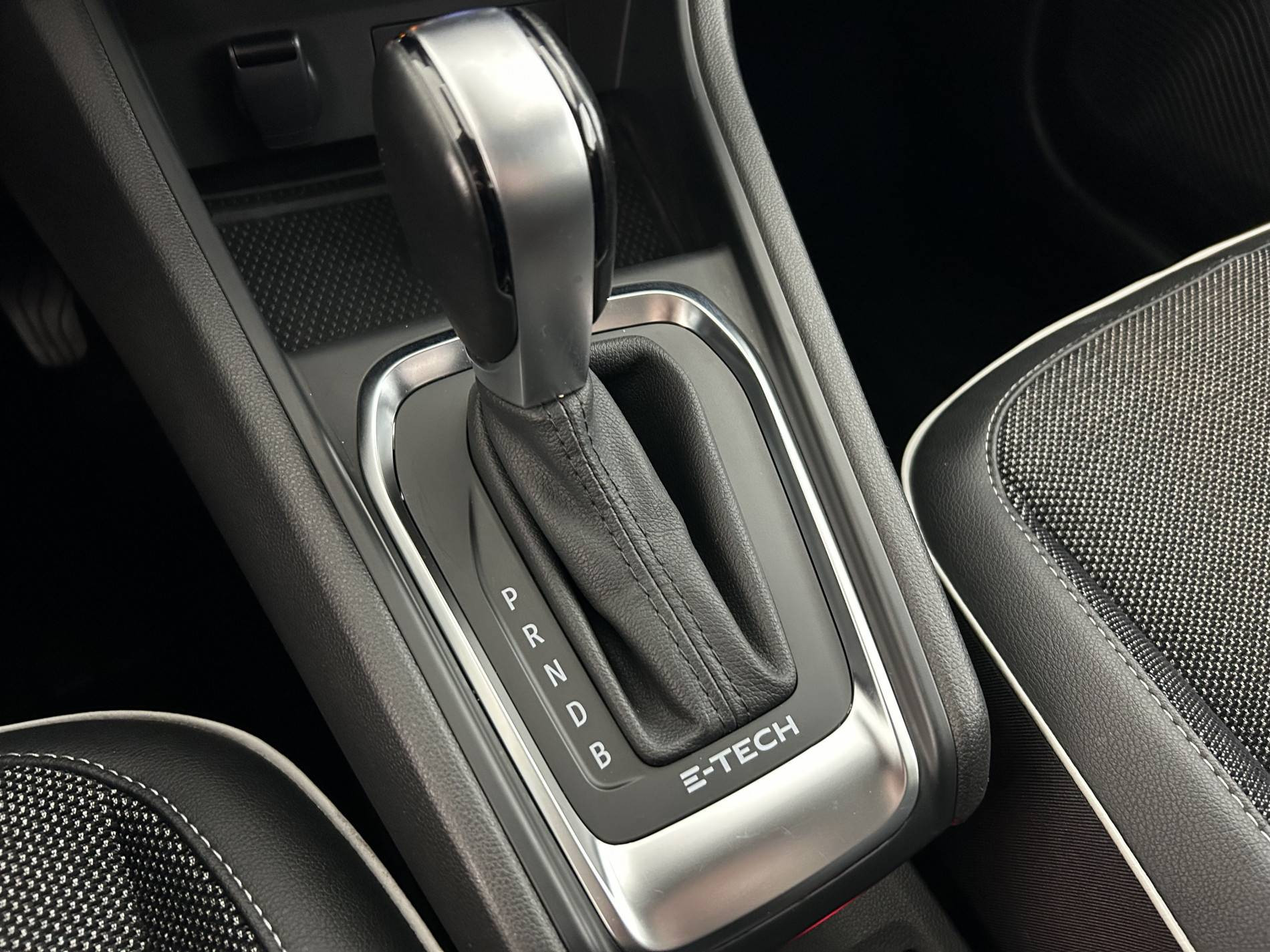 Vente en ligne Renault Captur  E-Tech Plug-in 160 - 21 au prix de 19 490 €