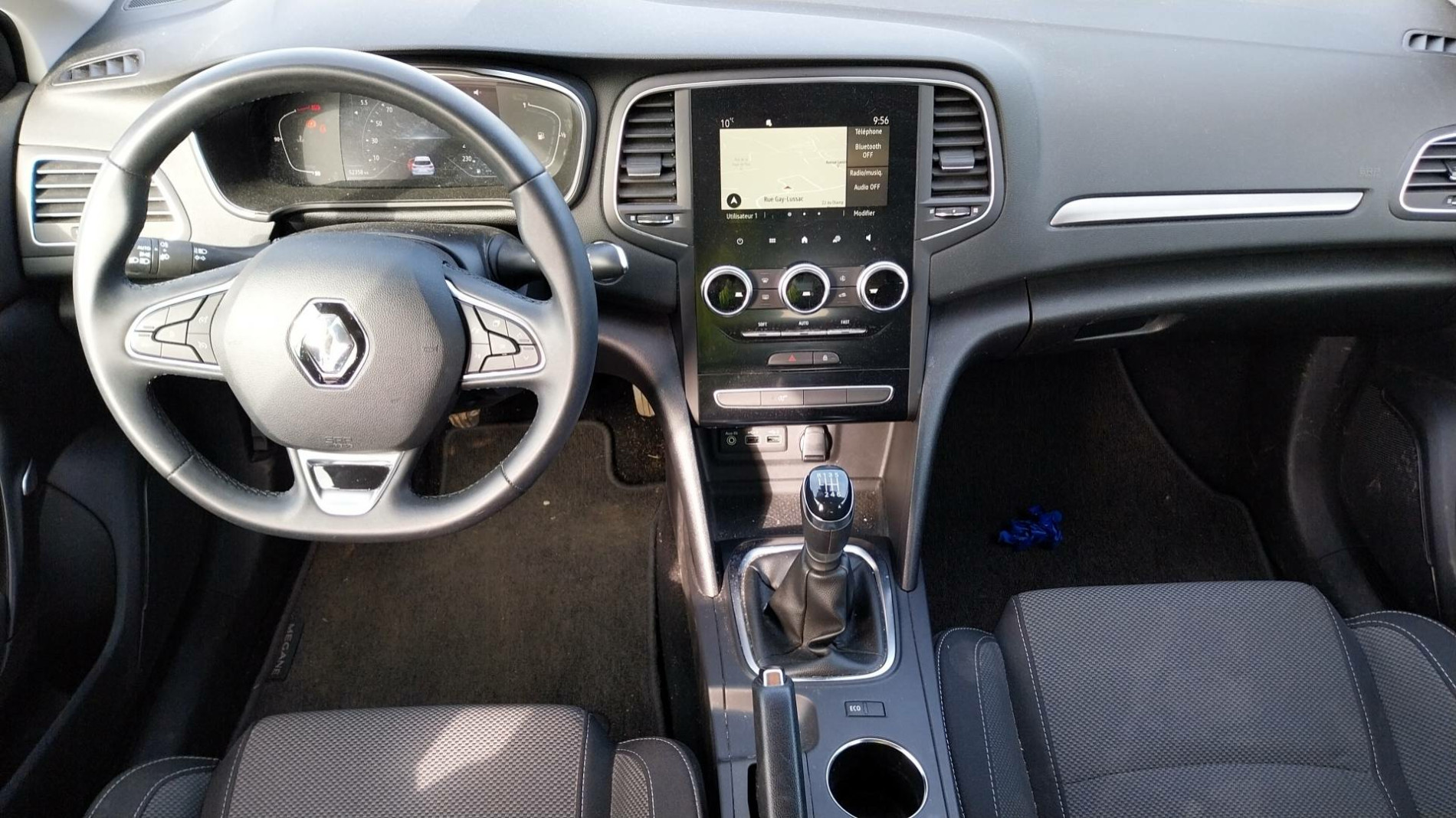 Vente en ligne Renault Megane 4 Estate  Blue dCi 115 au prix de 18 990 €