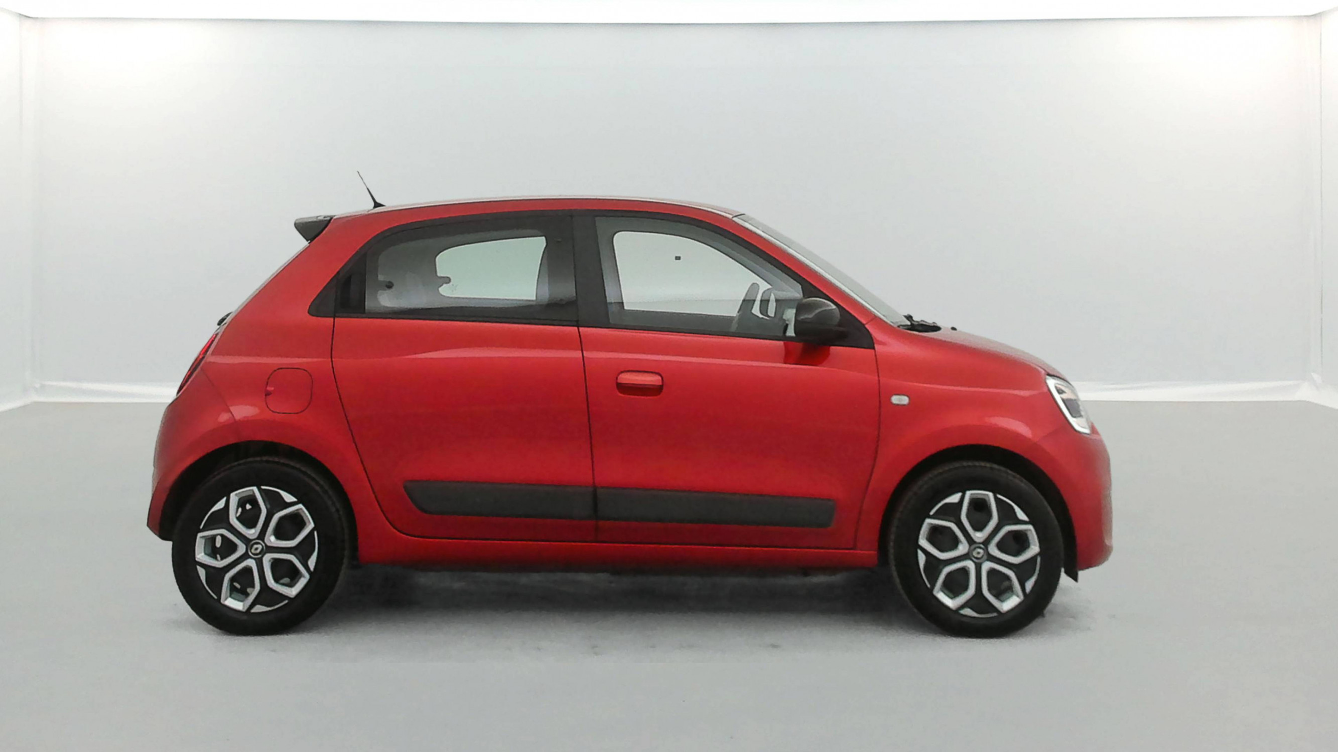 Vente en ligne Renault Twingo Electrique Twingo III E-Tech au prix de 11 990 €