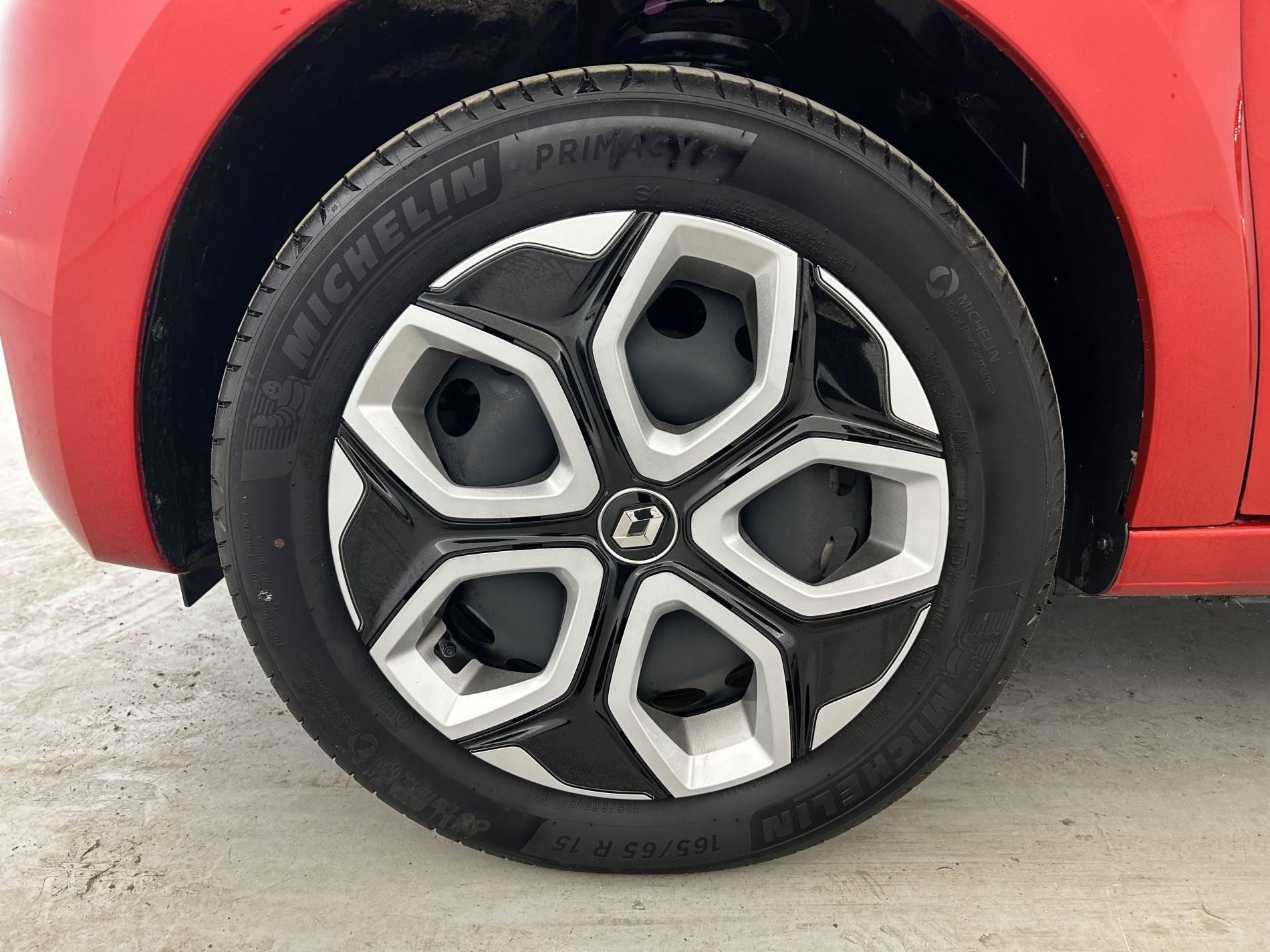 Vente en ligne Renault Twingo Electrique Twingo III E-Tech au prix de 11 990 €