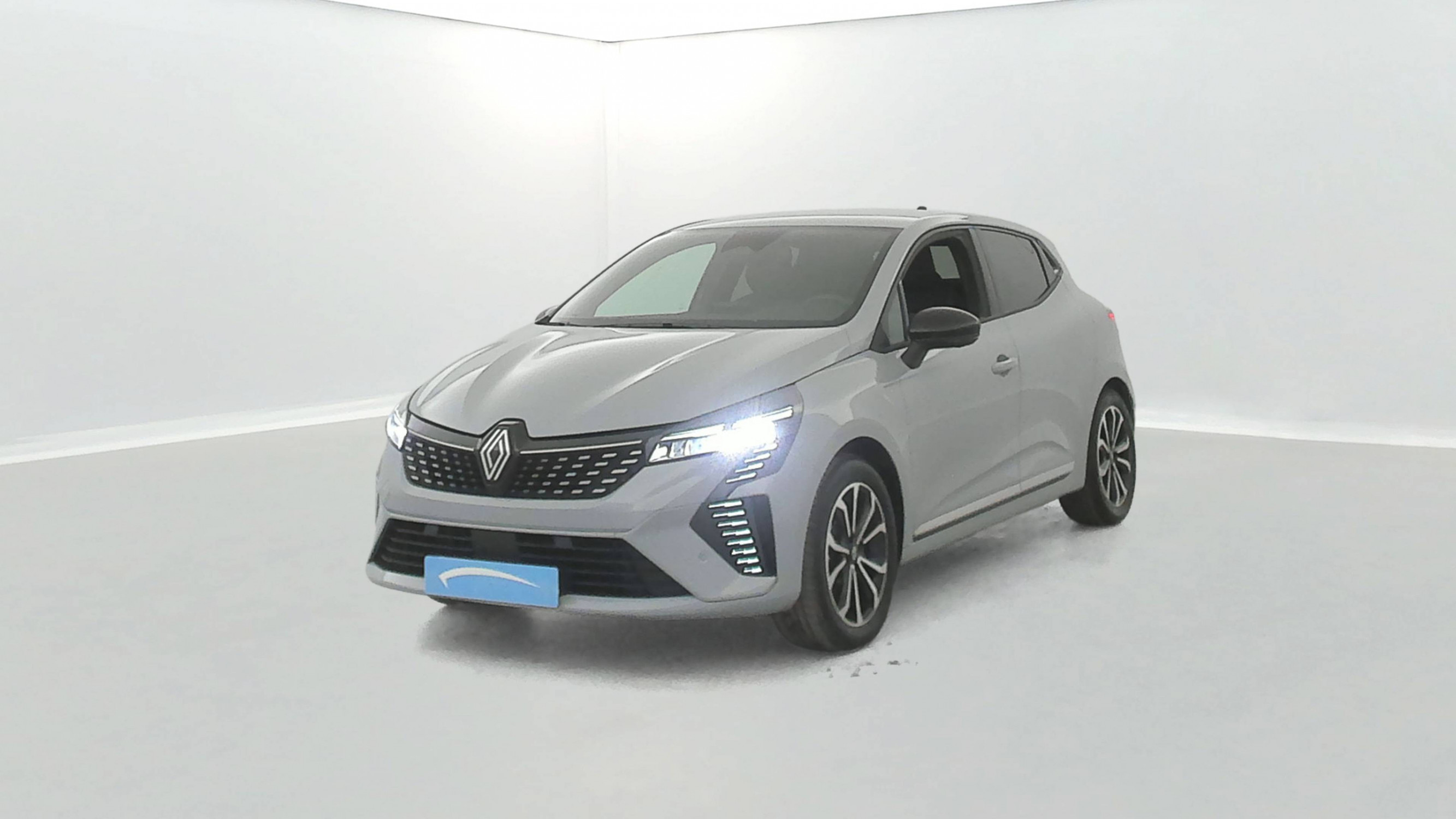 Renault Clio 5 Clio E-Tech full hybrid 145 occasion de 2024 en vente à Lorient