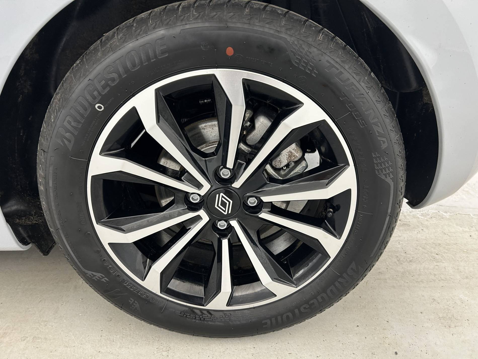 Vente en ligne Renault Clio 5 Clio E-Tech full hybrid 145 au prix de 21 990 €