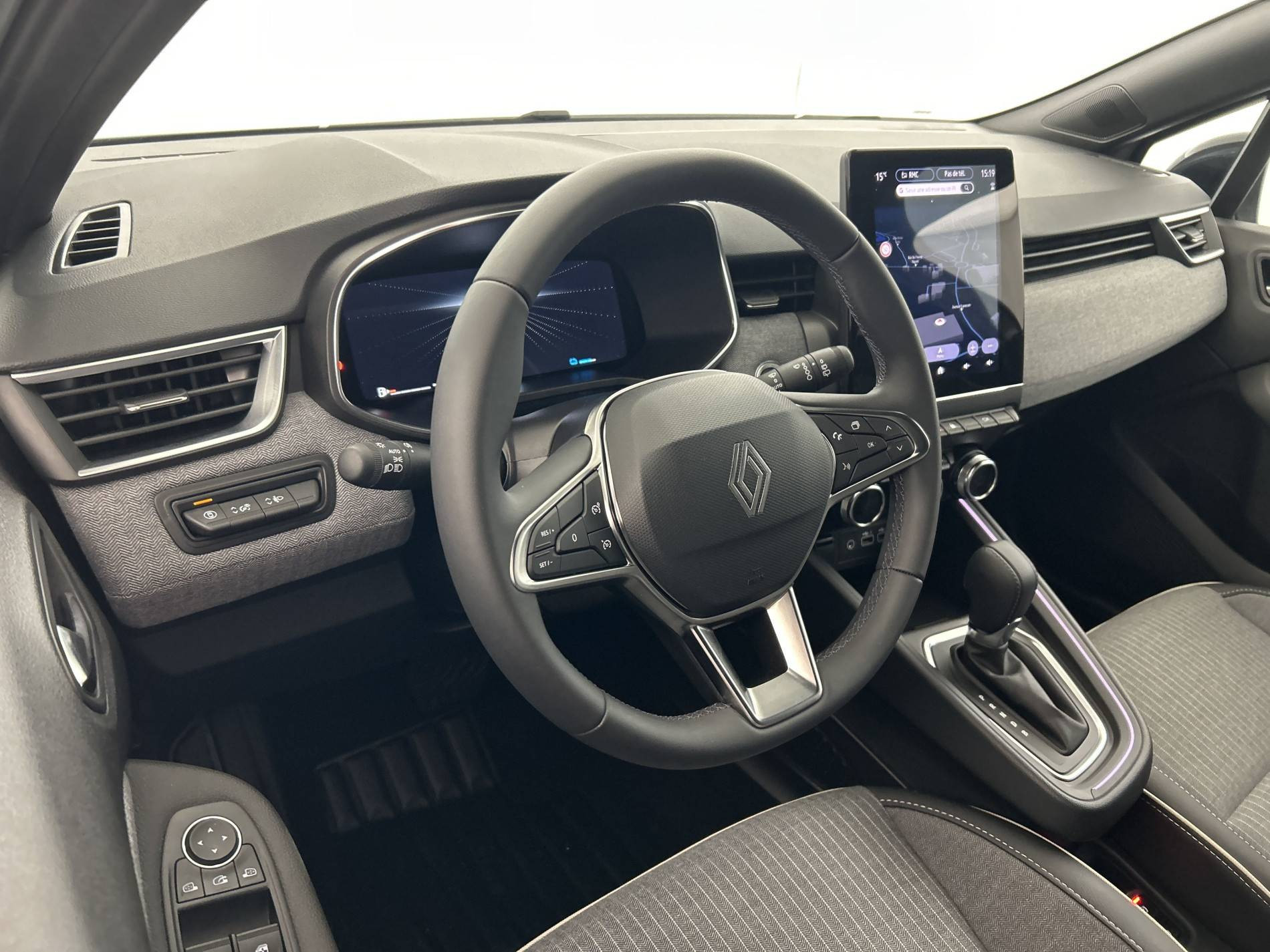 Vente en ligne Renault Clio 5 Clio E-Tech full hybrid 145 au prix de 21 990 €