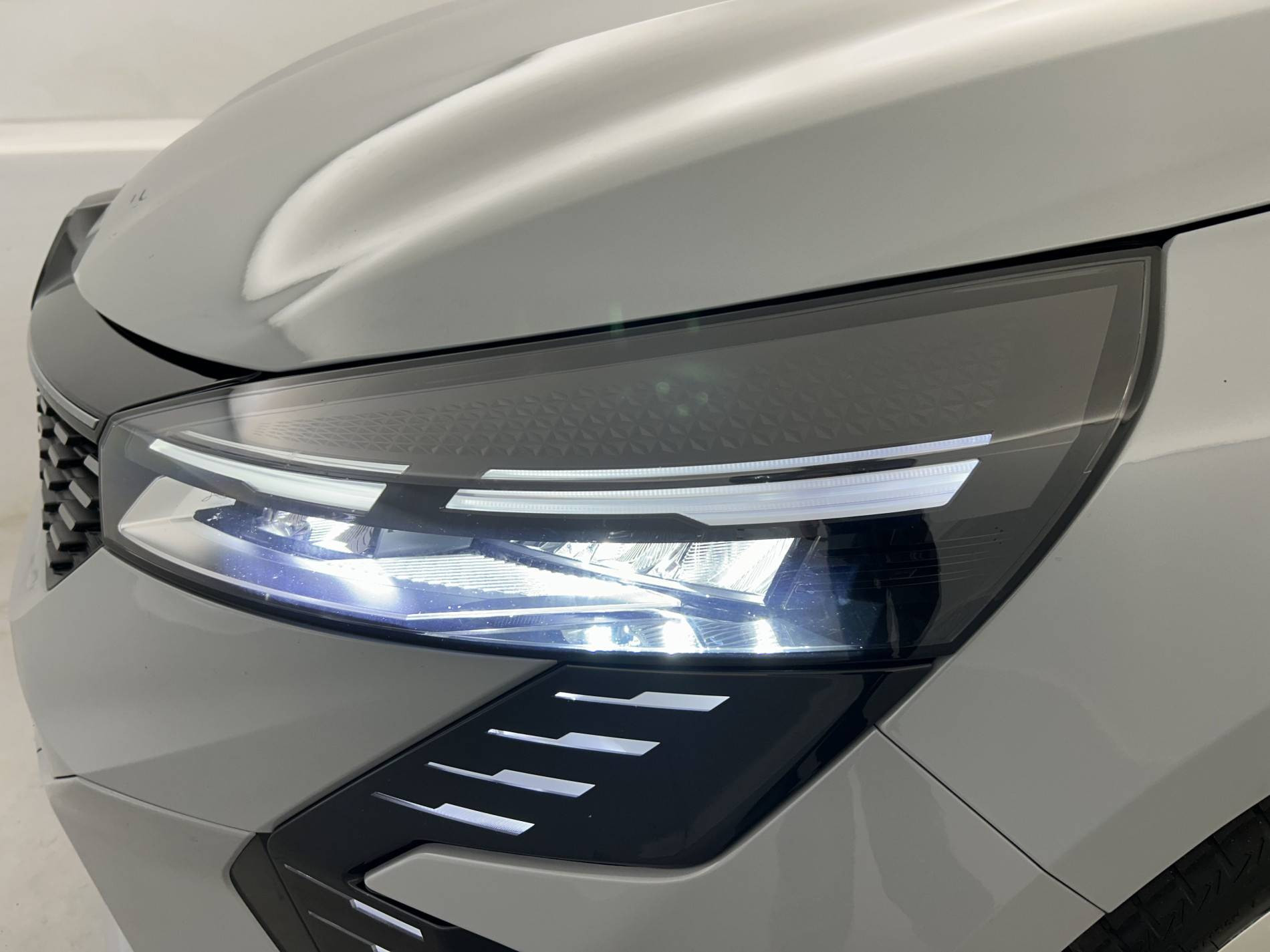 Vente en ligne Renault Clio 5 Clio E-Tech full hybrid 145 au prix de 21 990 €