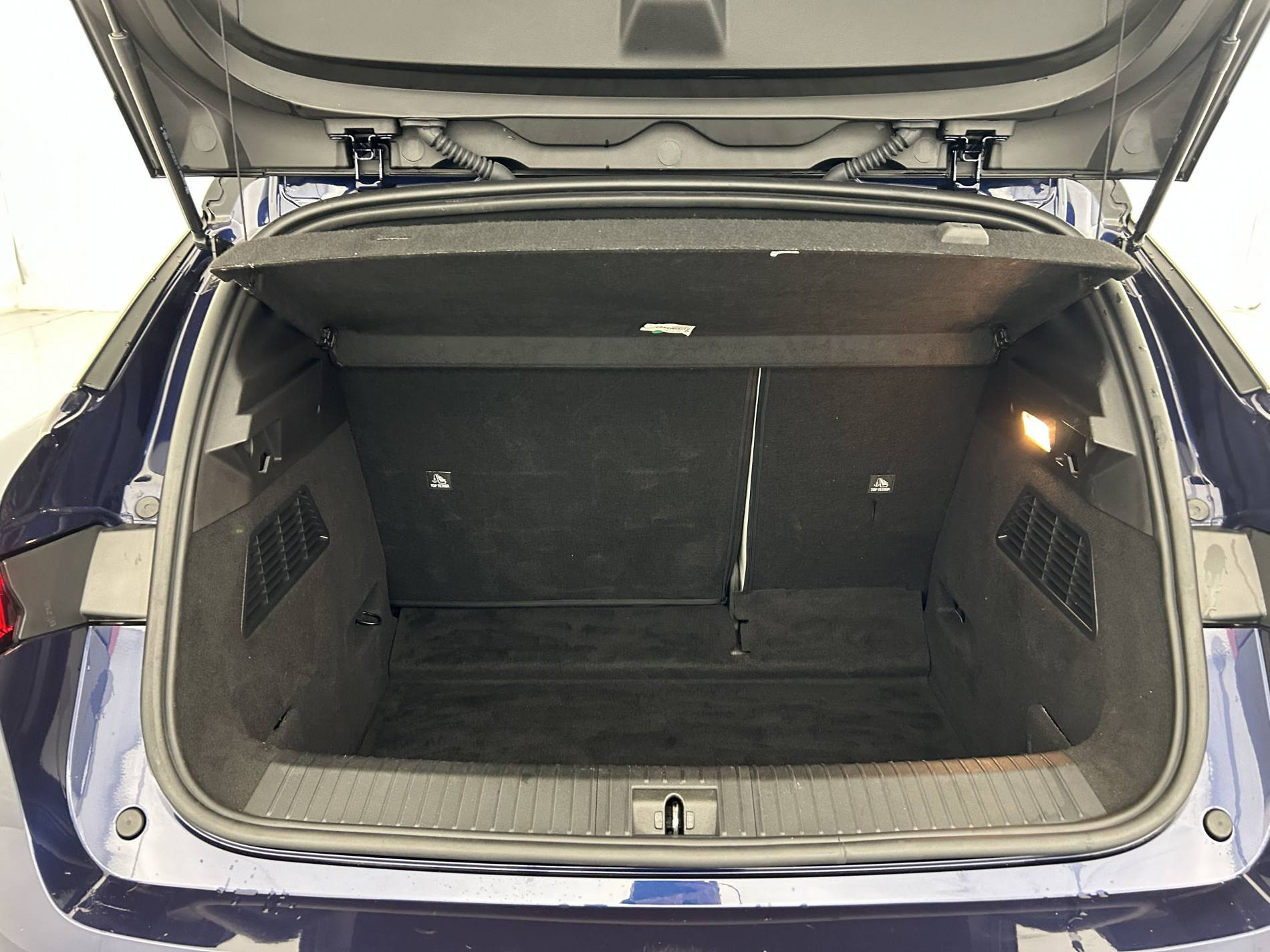 Vente en ligne Renault Megane E-Tech  EV60 220 ch super charge au prix de 24 880 €