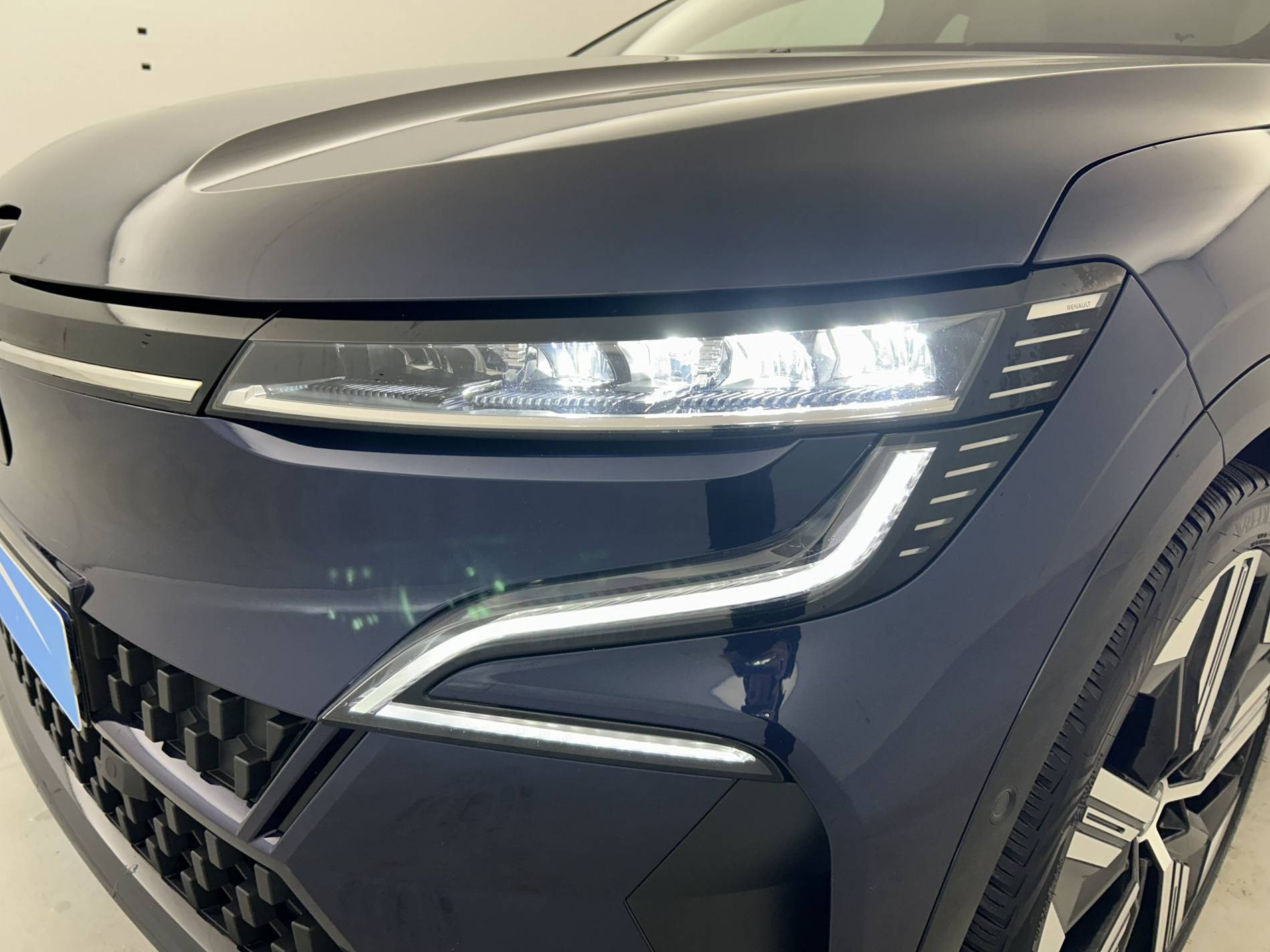 Vente en ligne Renault Megane E-Tech  EV60 220 ch super charge au prix de 24 880 €