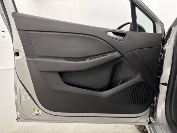Vente en ligne Renault Clio 5 Clio TCe 90 au prix de 15 500 €