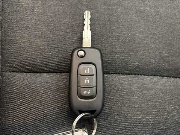 Vente en ligne Renault Clio 5 Clio TCe 90 au prix de 15 500 €