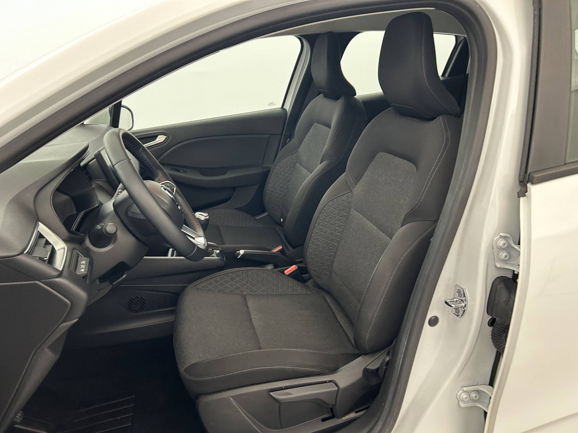 Vente en ligne Renault Clio 5 Clio TCe 90 - 21N au prix de 14 490 €