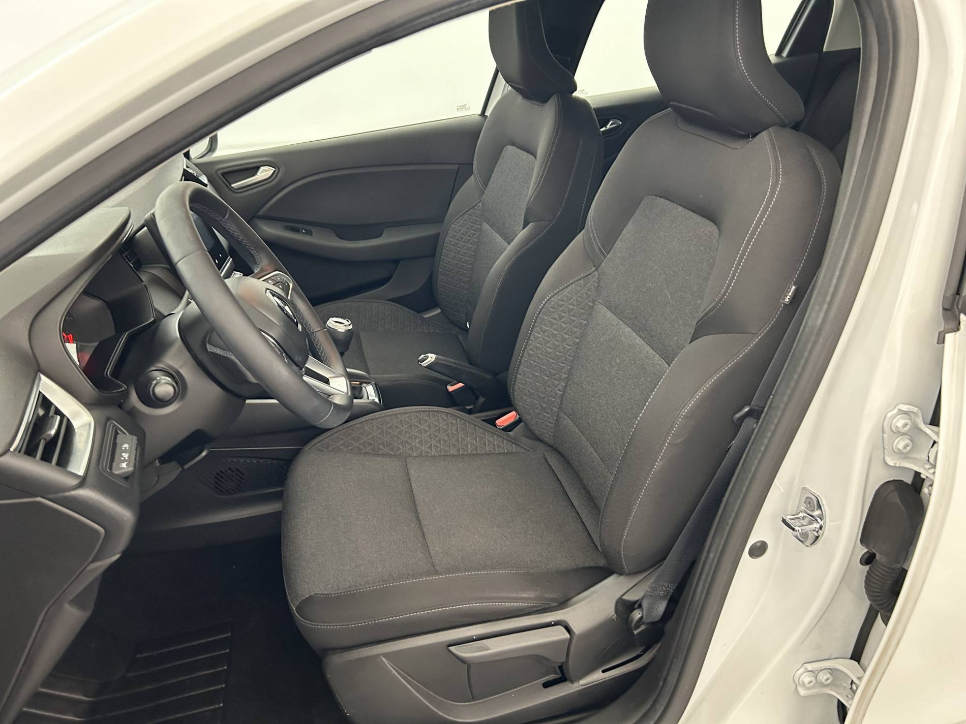 Vente en ligne Renault Clio 5 Clio SCe 65 - 21N au prix de 12 990 €