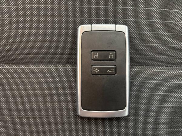 Vente en ligne Renault Arkana  mild hybrid 140 EDC FAP - 22 au prix de 21 490 €