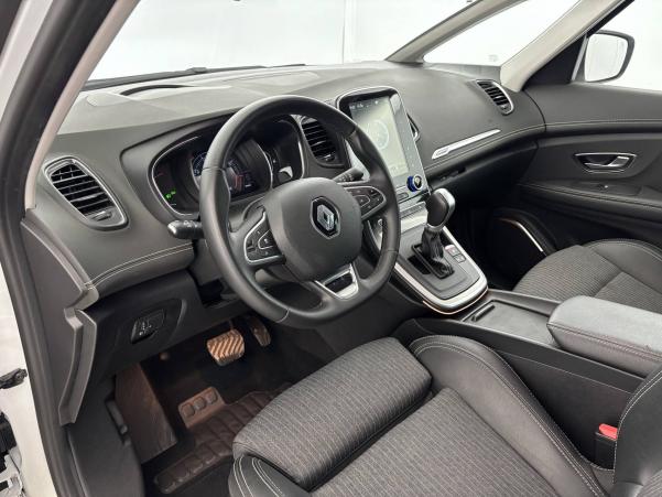Vente en ligne Renault Grand Scenic 4 Grand Scenic TCe 140 EDC au prix de 25 990 €