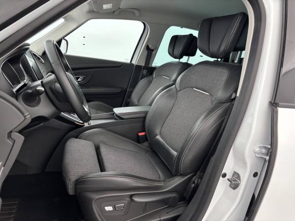 Vente en ligne Renault Grand Scenic 4 Grand Scenic TCe 140 EDC au prix de 25 990 €