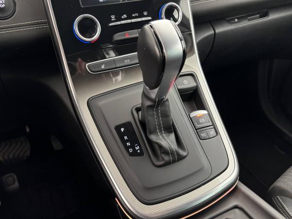 Vente en ligne Renault Grand Scenic 4 Grand Scenic TCe 140 EDC au prix de 25 990 €