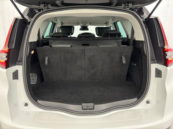 Vente en ligne Renault Grand Scenic 4 Grand Scenic TCe 140 EDC au prix de 25 990 €