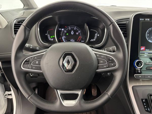 Vente en ligne Renault Grand Scenic 4 Grand Scenic TCe 140 EDC au prix de 25 990 €