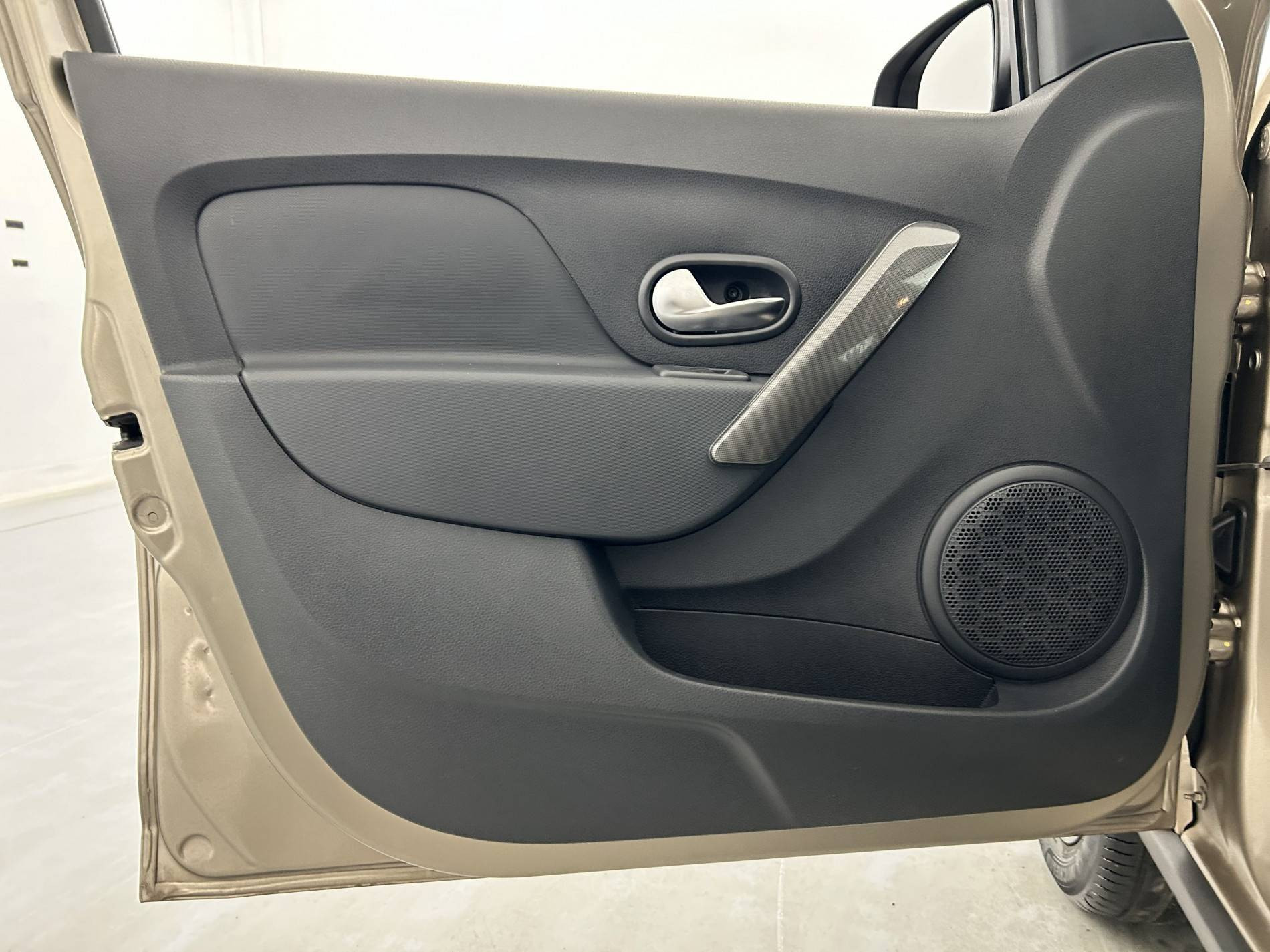 Vente en ligne Dacia Sandero  ECO-G 100 au prix de 10 990 €