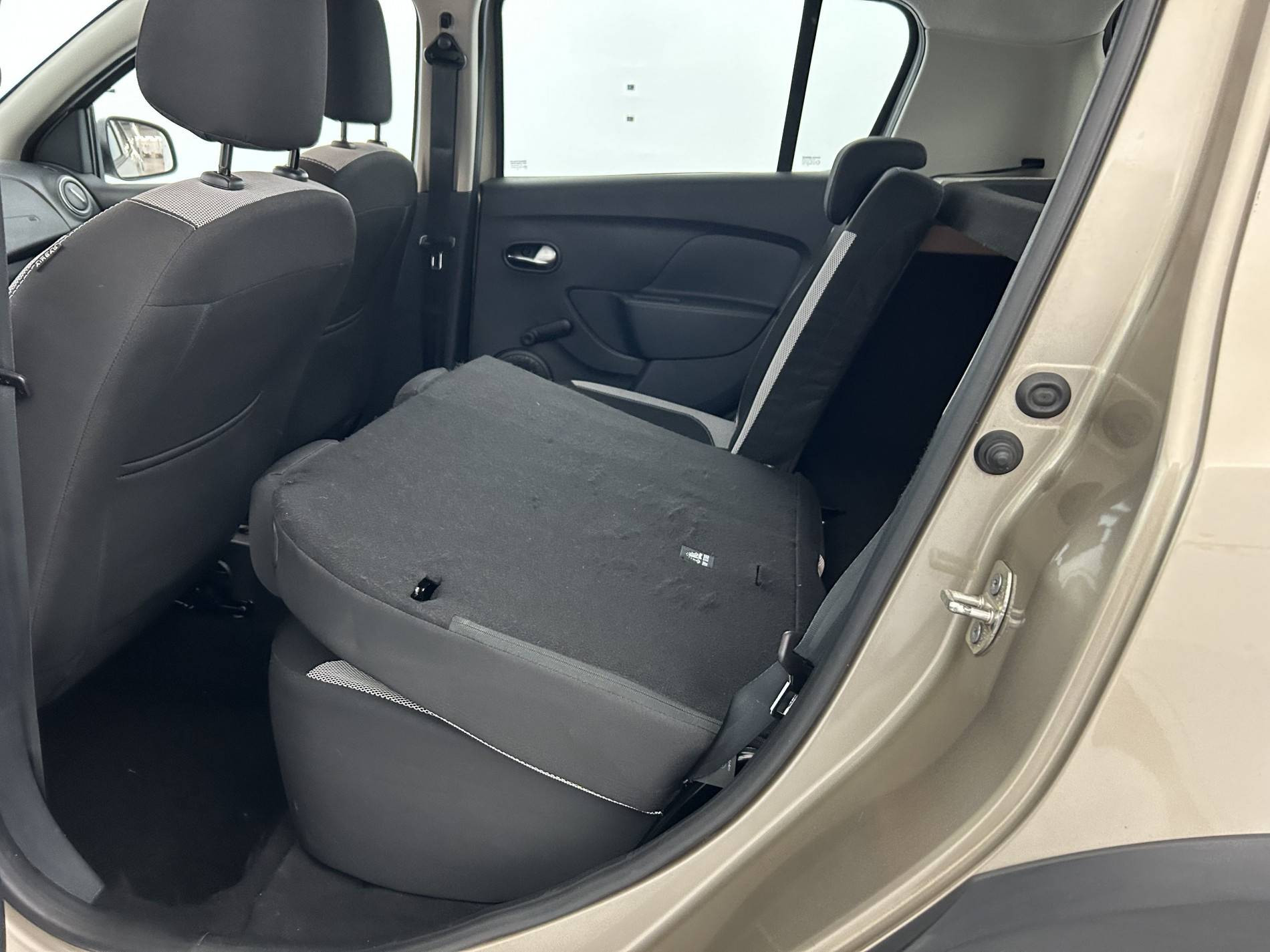 Vente en ligne Dacia Sandero  ECO-G 100 au prix de 10 990 €