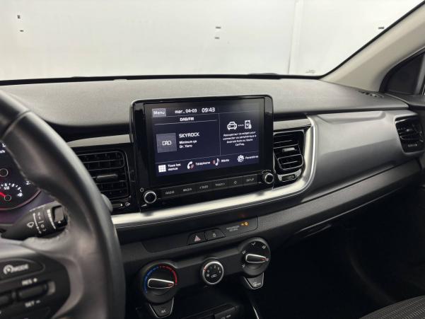 Vente en ligne Kia Stonic  1.0 T-GDi 120 ch MHEV DCT7 au prix de 17 490 €