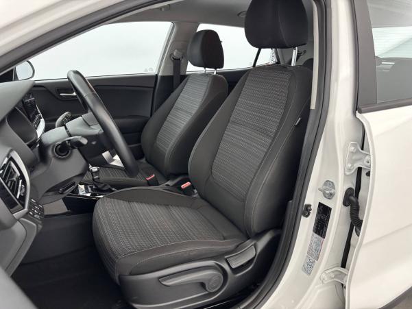 Vente en ligne Kia Stonic  1.0 T-GDi 120 ch MHEV DCT7 au prix de 17 490 €