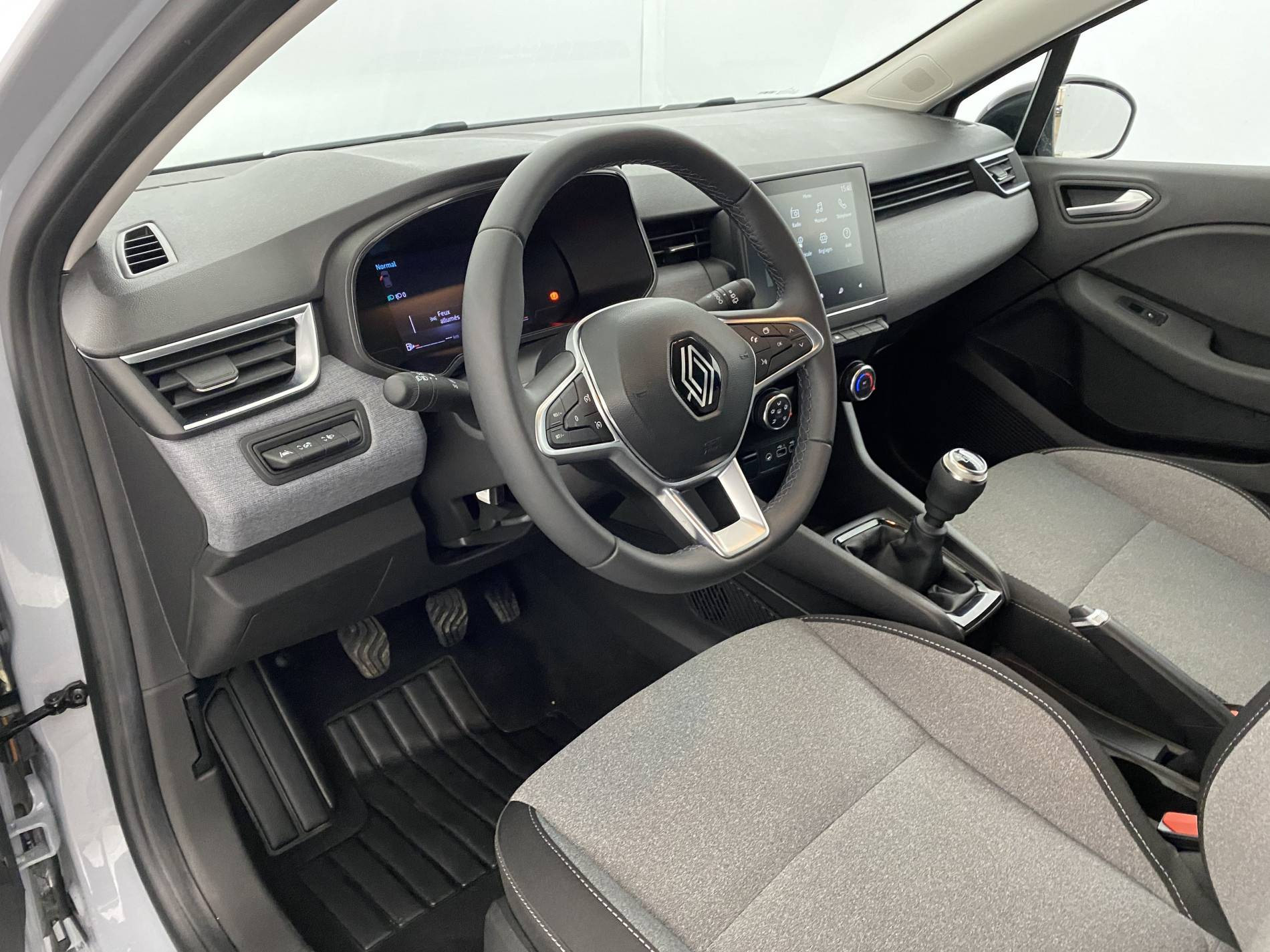 Vente en ligne Renault Clio 5 Clio TCe 90 au prix de 16 990 €