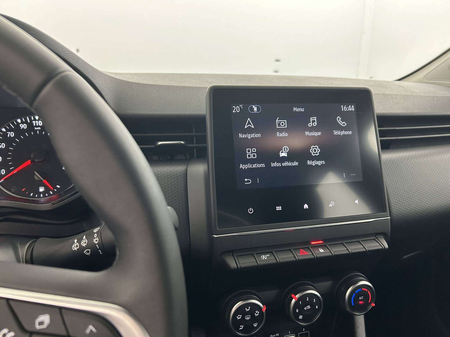 Vente en ligne Renault Clio 5 Clio SCe 65 - 21N au prix de 12 890 €