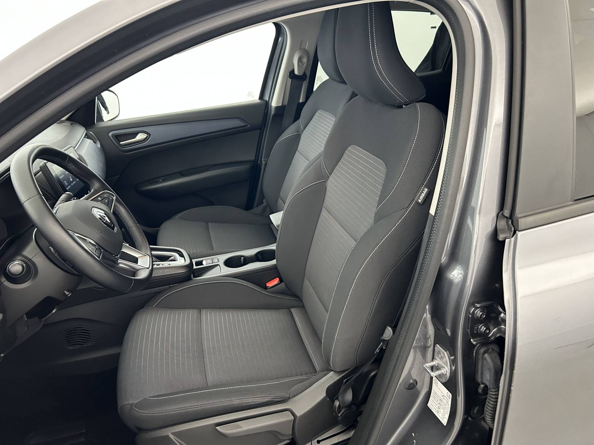 Vente en ligne Renault Arkana  mild hybrid 140 EDC FAP - 22 au prix de 21 990 €