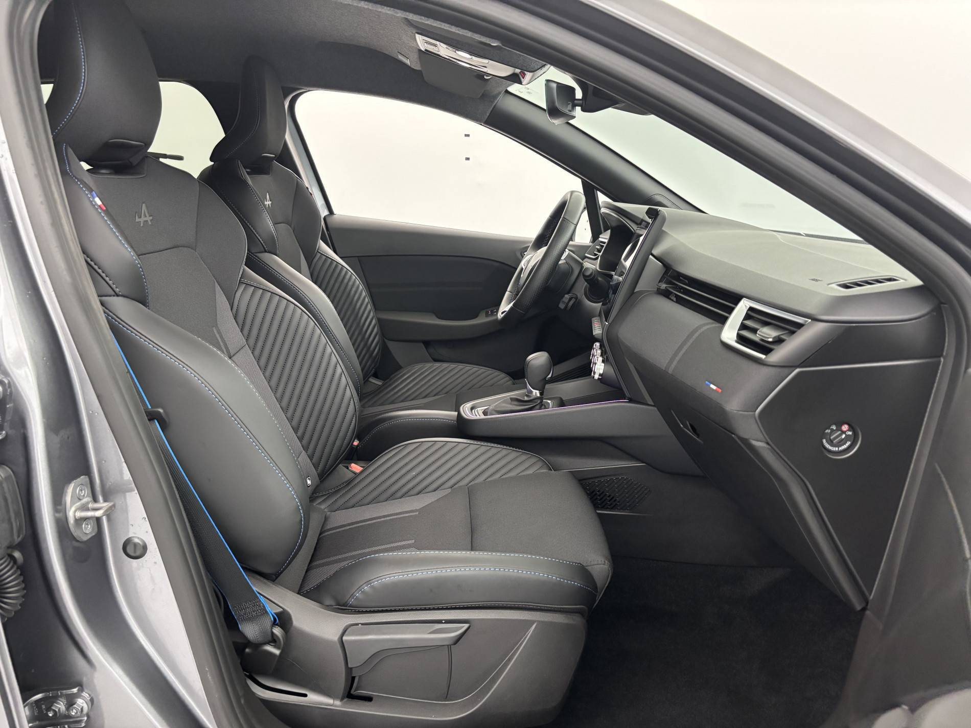 Vente en ligne Renault Clio 5 Clio E-Tech full hybrid 145 ch GSR2 au prix de 23 690 €