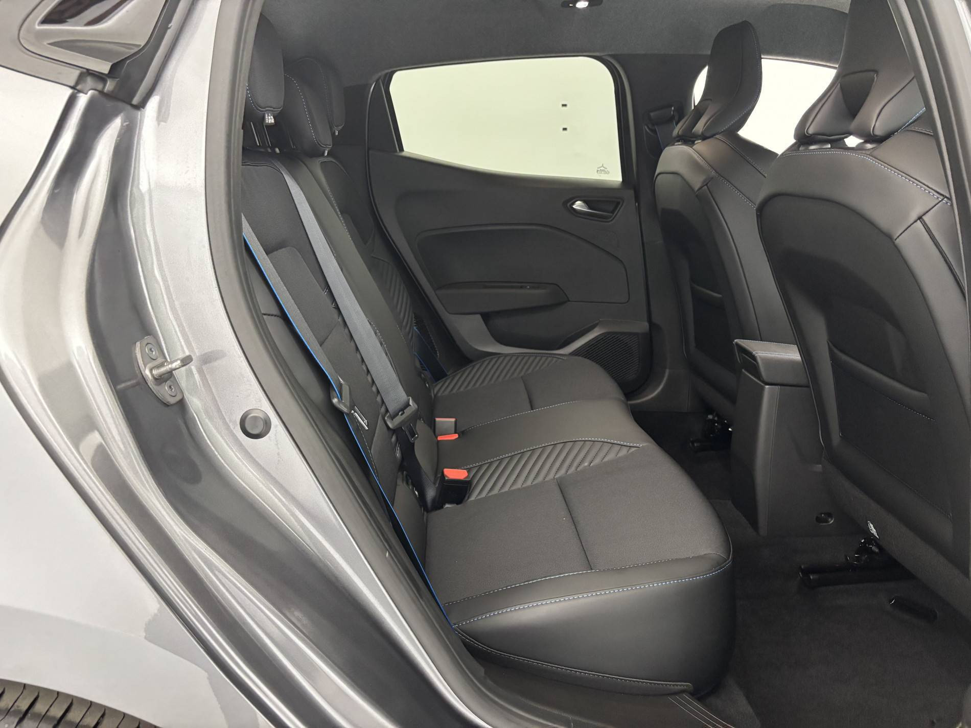 Vente en ligne Renault Clio 5 Clio E-Tech full hybrid 145 ch GSR2 au prix de 23 690 €