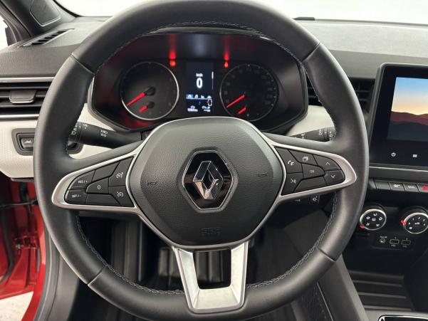 Vente en ligne Renault Clio 5 Clio TCe 90 - 21N au prix de 15 490 €