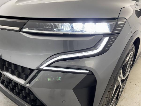 Vente en ligne Renault Megane E-Tech  EV60 220 ch super charge au prix de 26 900 €