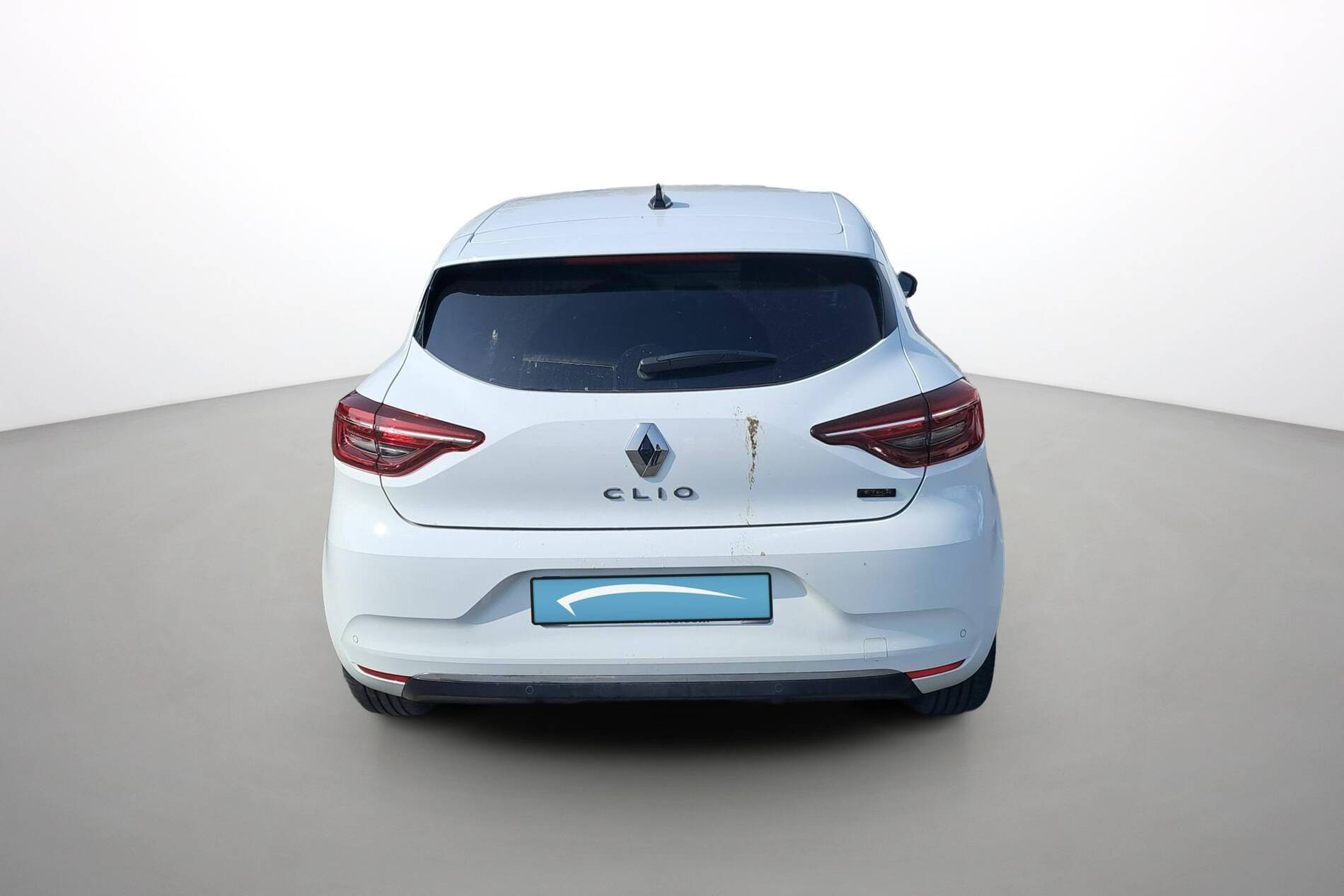 Vente en ligne Renault Clio 5 Clio E-Tech full hybrid 145 au prix de 17 990 €