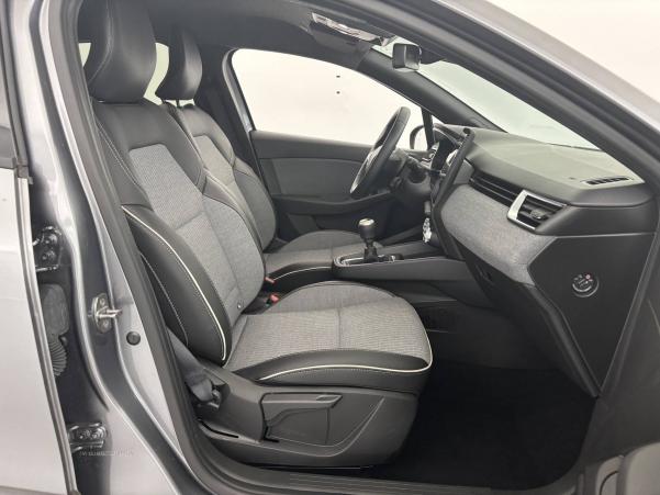 Vente en ligne Renault Clio 5 Clio TCe 90 au prix de 17 690 €