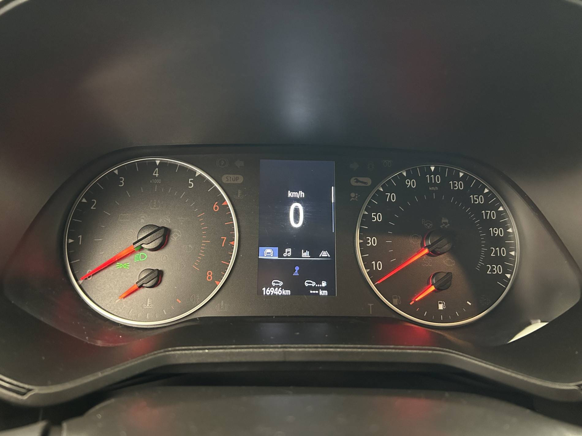 Vente en ligne Renault Clio 5 Clio TCe 90 au prix de 15 990 €