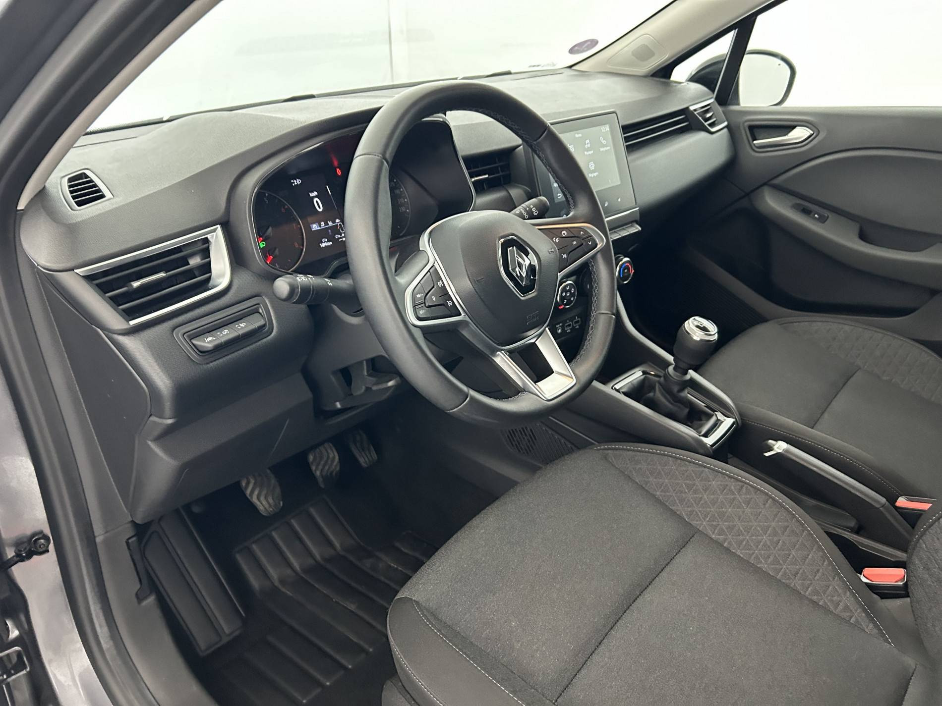 Vente en ligne Renault Clio 5 Clio TCe 90 au prix de 15 990 €