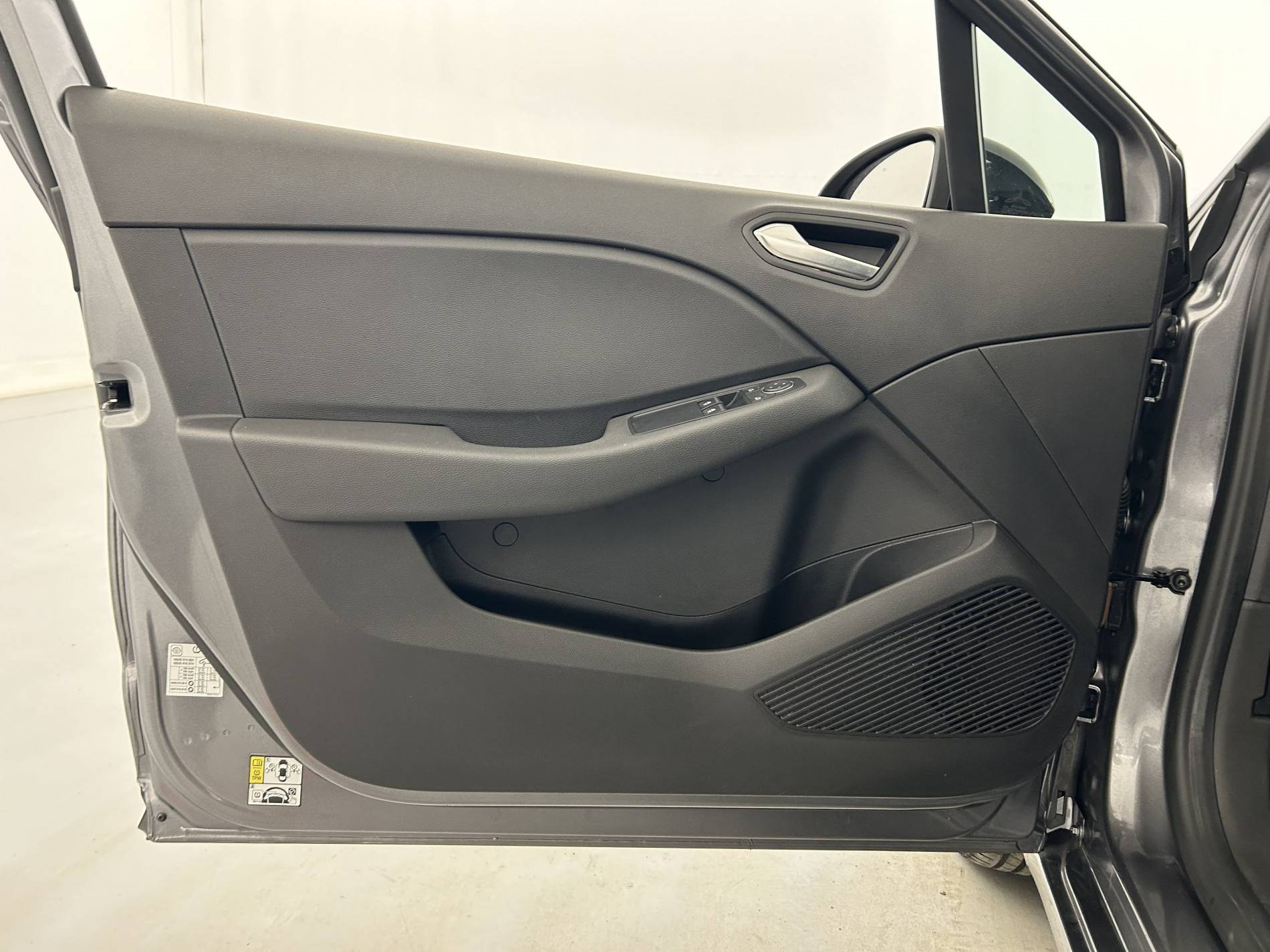 Vente en ligne Renault Clio 5 Clio TCe 90 au prix de 15 990 €