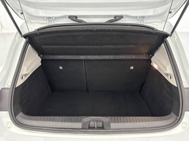 Vente en ligne Renault Clio 5 Clio E-Tech 140 au prix de 14 490 €