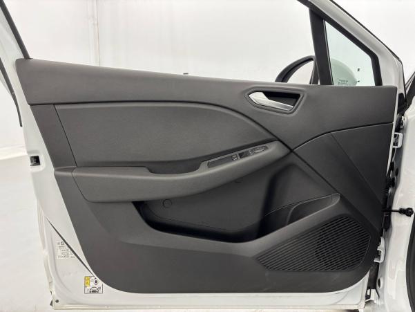 Vente en ligne Renault Clio 5 Clio E-Tech 140 au prix de 14 490 €
