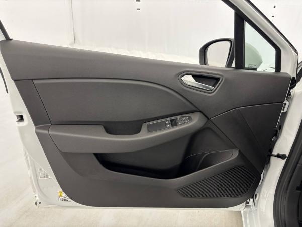 Vente en ligne Renault Clio 5 Clio TCe 90 - 21 au prix de 14 990 €