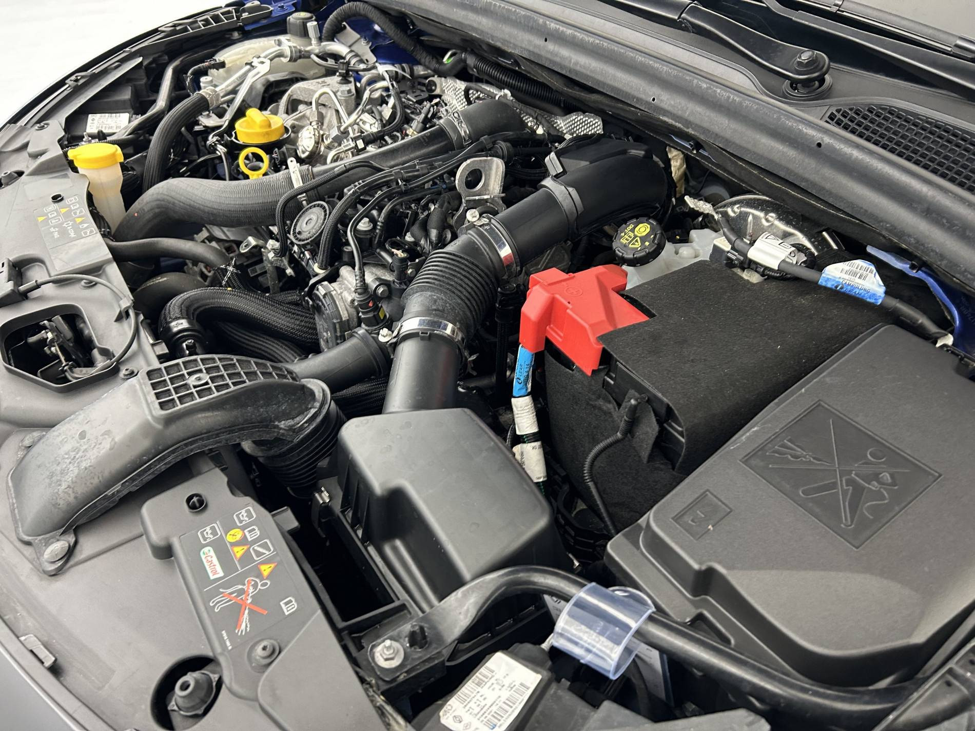 Vente en ligne Renault Clio 5 Clio TCe 140 - 21 au prix de 15 490 €