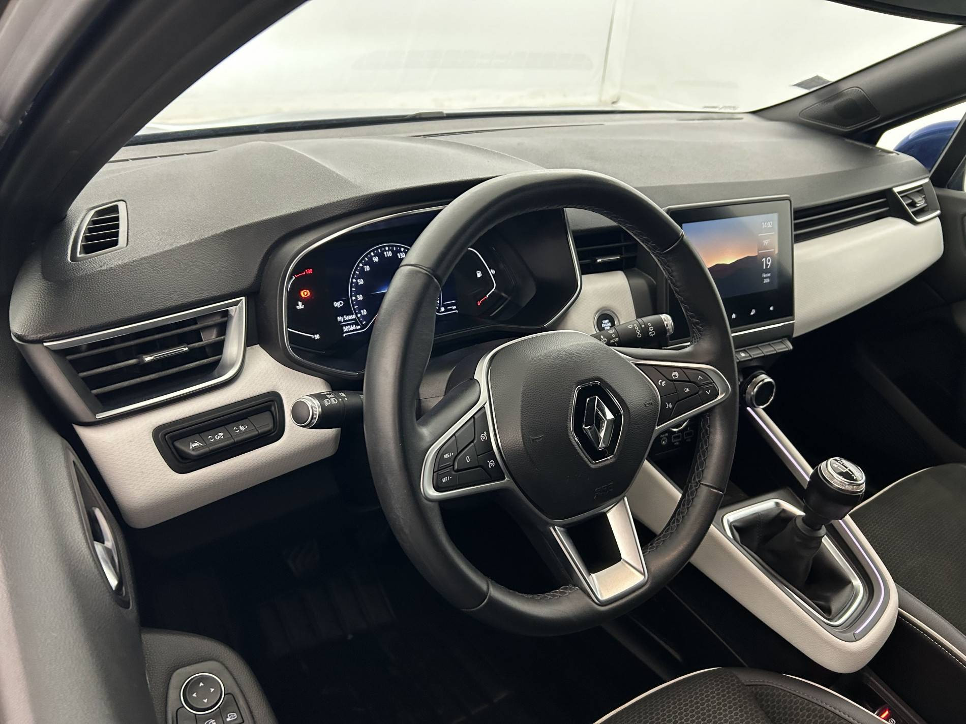 Vente en ligne Renault Clio 5 Clio TCe 140 - 21 au prix de 15 490 €