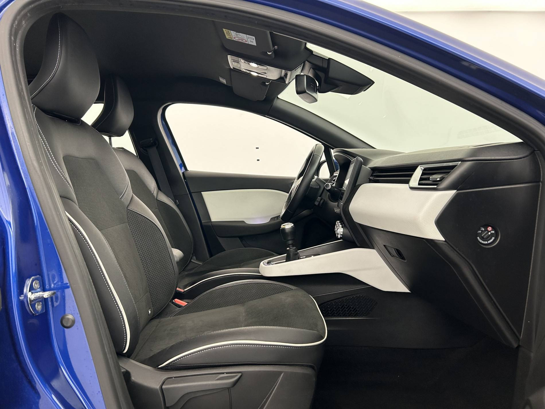 Vente en ligne Renault Clio 5 Clio TCe 140 - 21 au prix de 15 490 €