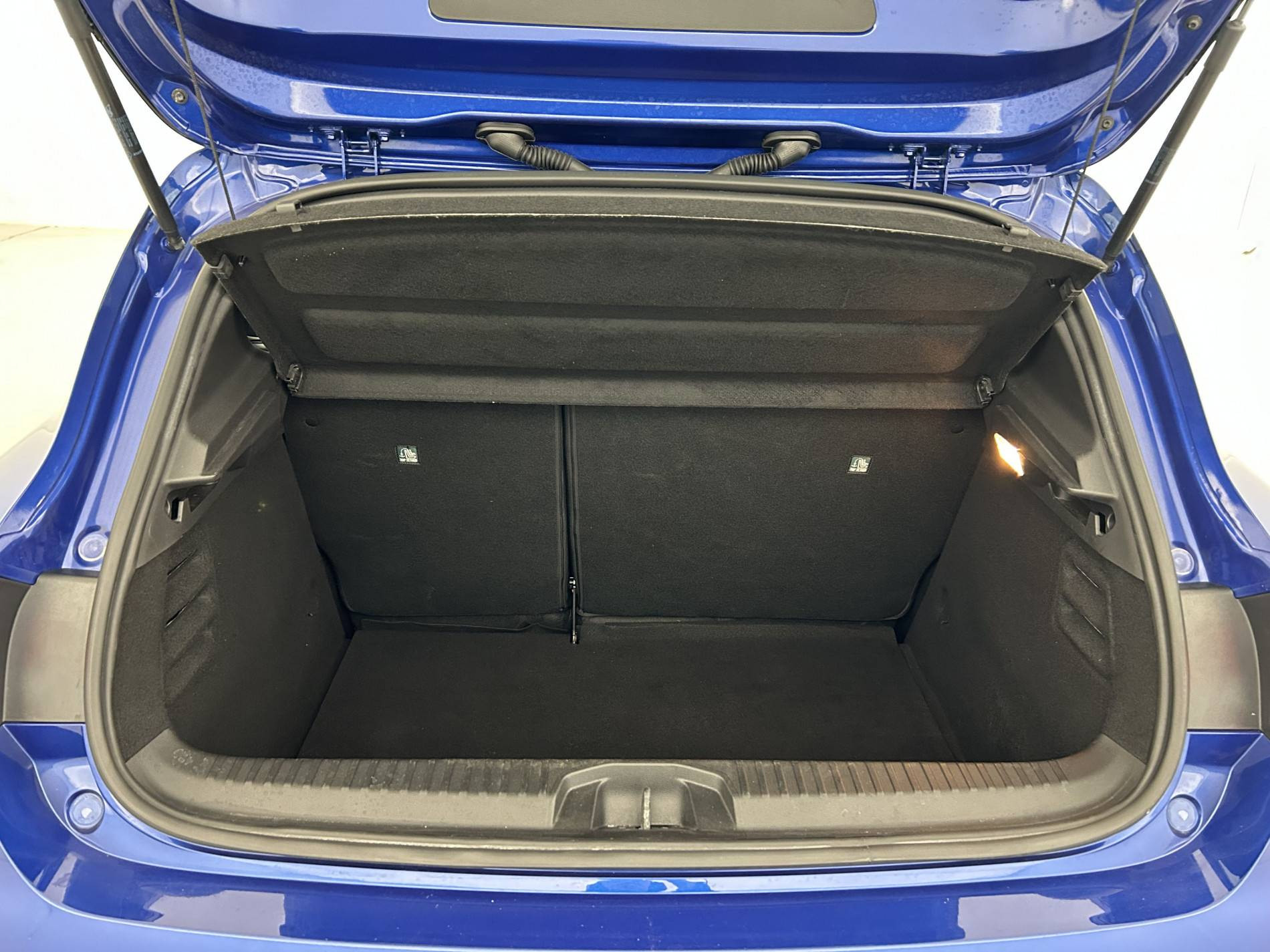 Vente en ligne Renault Clio 5 Clio TCe 140 - 21 au prix de 15 490 €