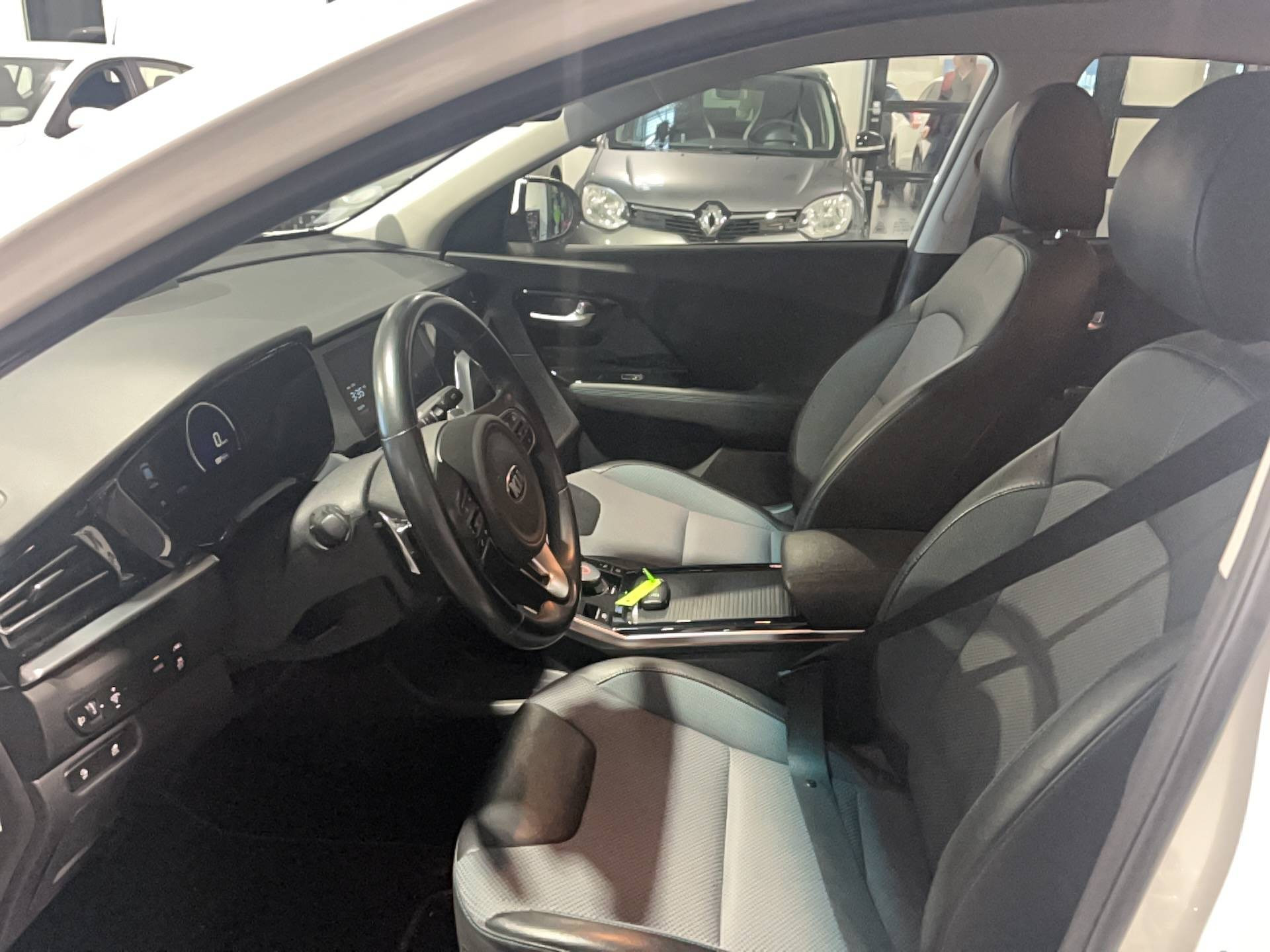 Vente en ligne Kia e-Niro  Electrique 204 ch au prix de 16 490 €