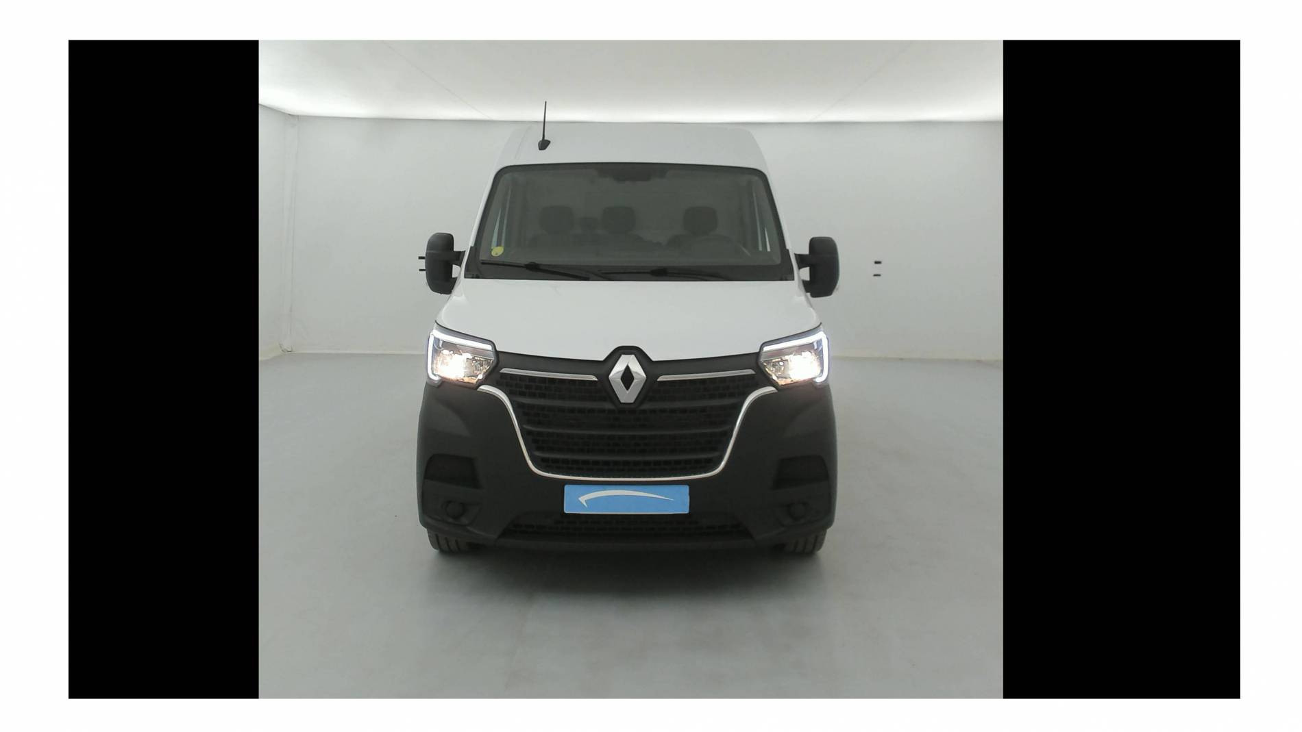 Vente en ligne Renault Master Fourgon MASTER FGN TRAC F3500 L2H2 BLUE DCI 135 au prix de 26 990 €